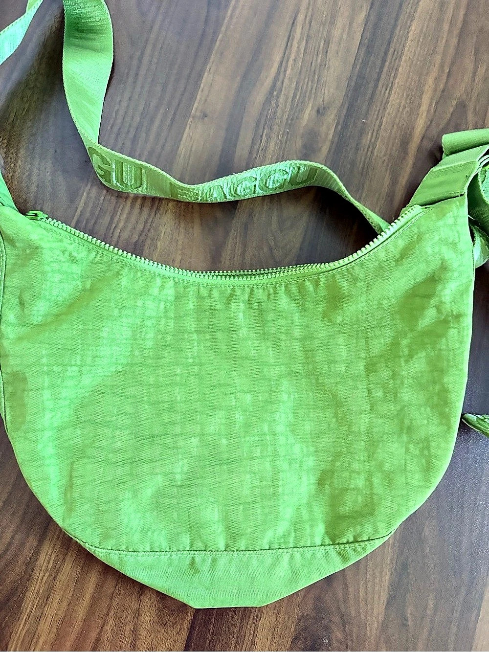 BAGGU Green Crescent Bag - Picture 4 of 10